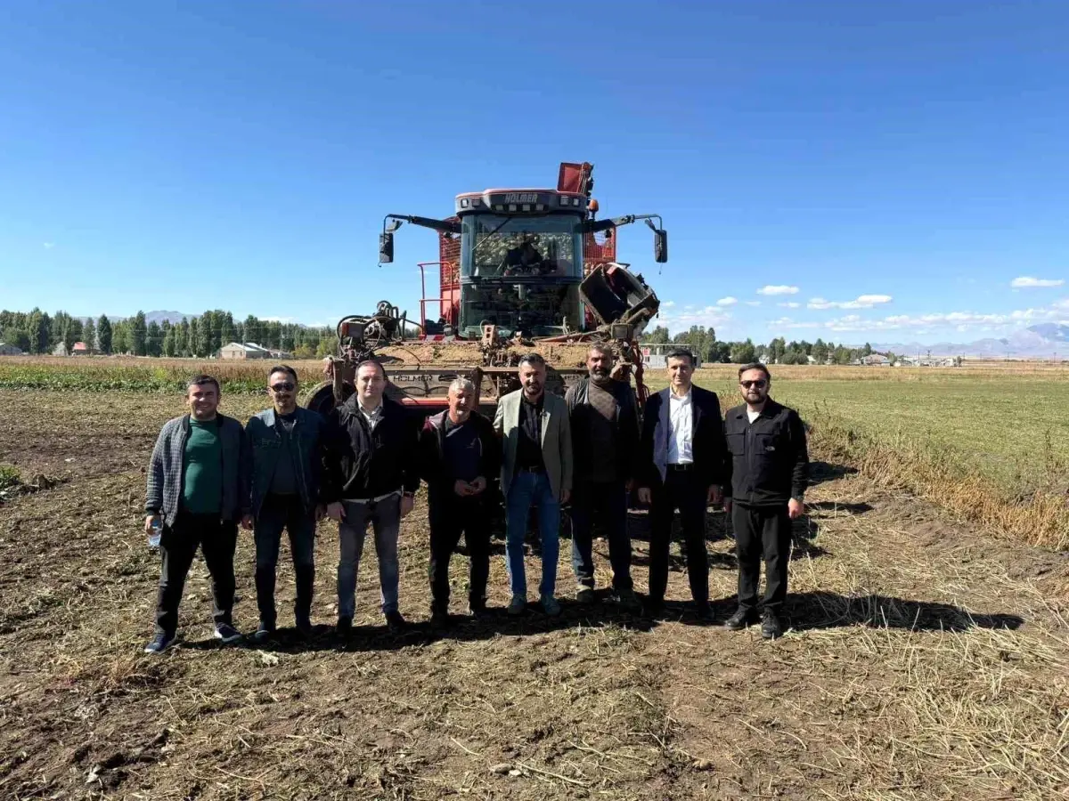 ak parti agri il baskani ilhami yildiz ureten kazanacak turkiye buyuyecek UCSBuVNS.jpg