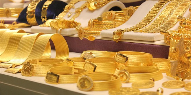 altinin grami 5 bin 833 liradan islem goruyor KOGZXnVH.jpg