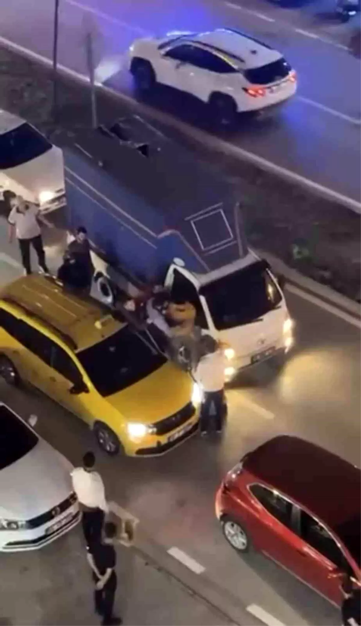 bursada trafikte kavga zTzKpik5