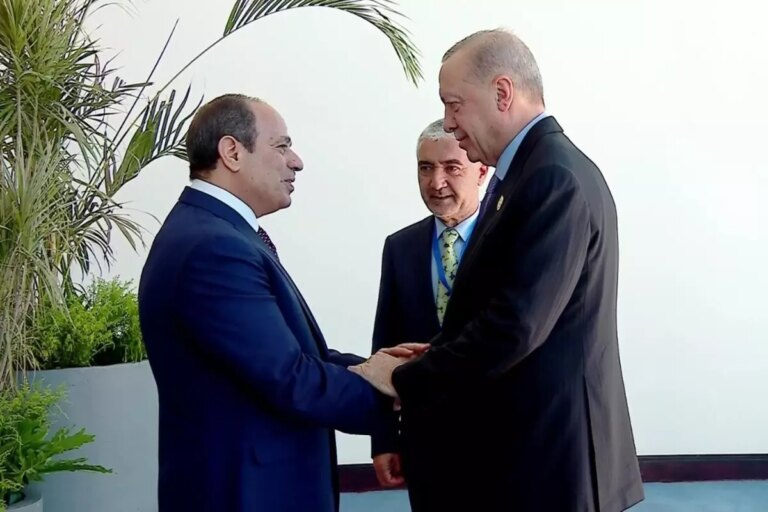 cumhurbaskani erdogan gazze zirvesi icin misirda sisi bizzat karsiladi hHHMkmn4.jpg