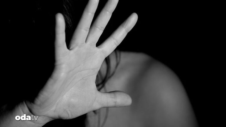 devlet tiyatrosunda alikoyma iddiasi WRy6rar7.jpg