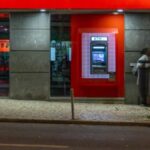 koklu banka 76 subesini tek tek kapatiyor CpuNbpAU.jpg