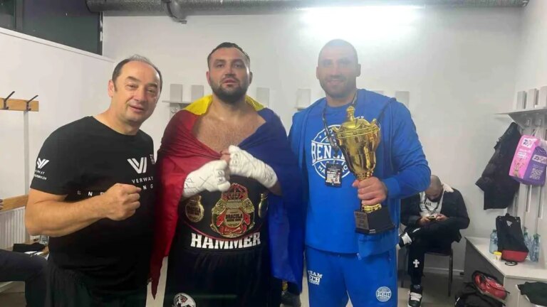 turk boksorler romanyada nakavtla galip geldi HA54OwCq.jpg