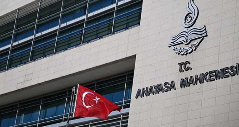 anayasa-mahkemesi-iki-partinin-tum-mal-varliginin-hazineye-devredilmesine-karar-verdi-5CKXySMr.jpg