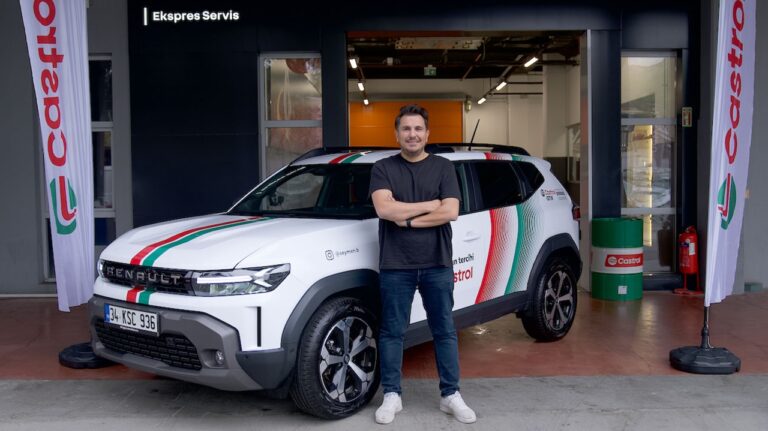 castrolun-ilham-veren-uzuuun-yolculuk-macerasinin-turkiye-ayagi-renault-duster-ile-tamamlandi-Rwhi9iJR.jpg